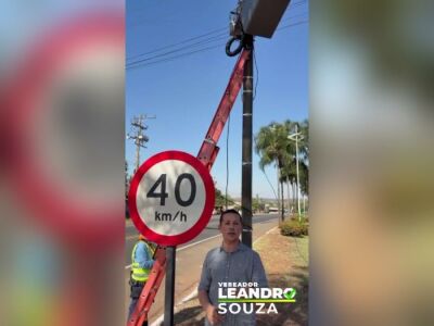 Imagem da notícia Após pedidos do presidente da Câmara Leandro de Sousa, redutor de velocidade é instalado na MS-306, em Cassilândia